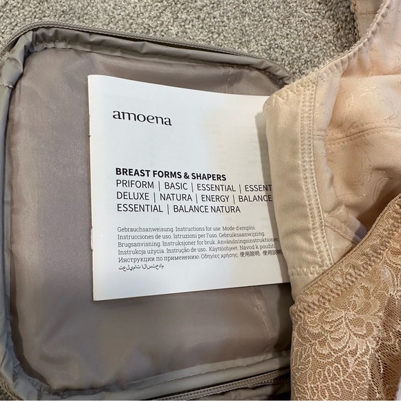 Amoena breast inserts and bra bundle - Picture 2 of 5